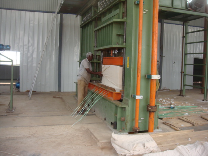 棉花打包机在苏丹